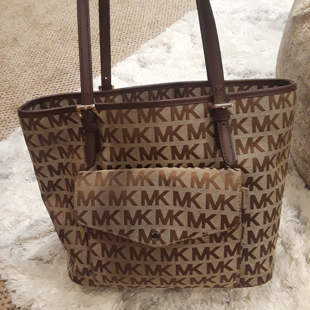 Michael Kors East West Monogrammed Voyager Tote
